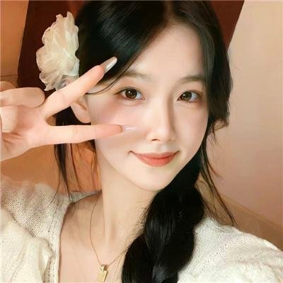 属于她们的片刻